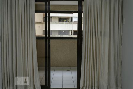 SALA de apartamento à venda com 3 quartos, 80m² em Barra da Tijuca, Rio de Janeiro