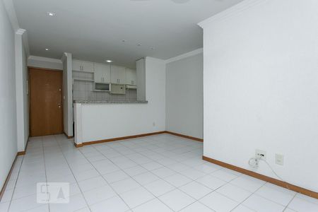 Apartamento para alugar com 80m², 3 quartos e 1 vagaSALA