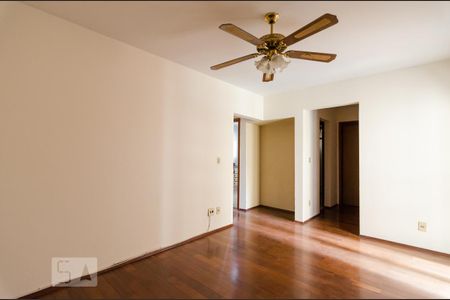 Sala de apartamento à venda com 2 quartos, 70m² em Cambuí, Campinas