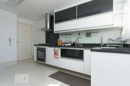 Apartamento à venda com 133m², 3 quartos e 2 vagasCozinha
