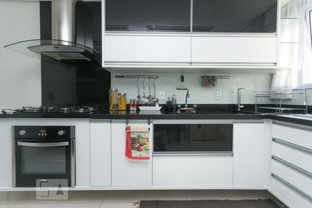 Apartamento à venda com 133m², 3 quartos e 2 vagasCozinha