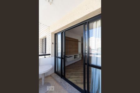 varanda de apartamento para alugar com 2 quartos, 61m² em Chácara Inglesa, São Paulo