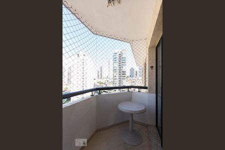 varanda de apartamento para alugar com 2 quartos, 61m² em Chácara Inglesa, São Paulo