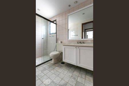 Apartamento à venda com 117m², 3 quartos e 2 vagasBanheiro da suíte 2