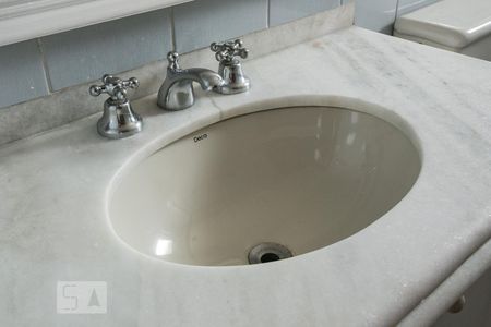 Apartamento à venda com 117m², 3 quartos e 2 vagasBanheiro da suíte 1