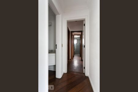 Apartamento à venda com 117m², 3 quartos e 2 vagasCorredor