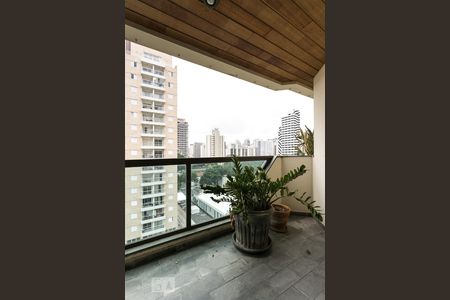 Apartamento à venda com 117m², 3 quartos e 2 vagasVaranda