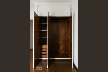 Apartamento à venda com 117m², 3 quartos e 2 vagasSuíte 2