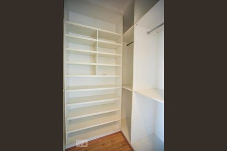 Apartamento à venda com 114m², 3 quartos e 2 vagasCloset