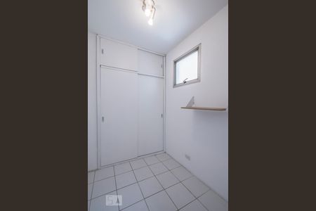 Apartamento à venda com 79m², 2 quartos e 1 vagaQuarto de Serviço