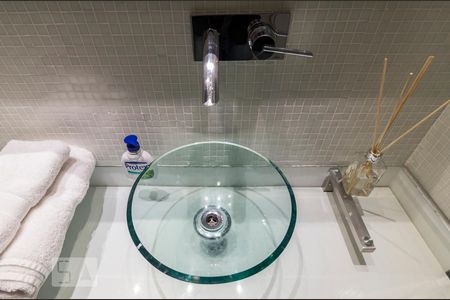 Apartamento à venda com 140m², 3 quartos e 2 vagasBanheiro 