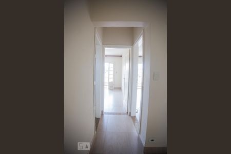 Corredor de apartamento à venda com 2 quartos, 80m² em Vila Monumento, São Paulo