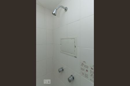 Apartamento para alugar com 65m², 2 quartos e 1 vagaDetalhe do Banheiro da Suíte