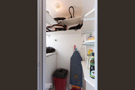 Apartamento à venda com 70m², 1 quarto e sem vagaDespensa