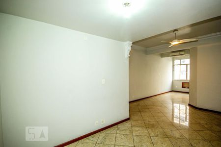 Apartamento à venda com 95m², 2 quartos e sem vagaSala