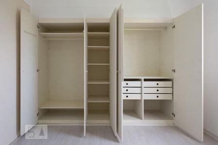 Apartamento à venda com 110m², 3 quartos e 2 vagasQuarto 2