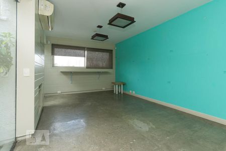 Sala de casa à venda com 3 quartos, 190m² em Vila Madalena, São Paulo
