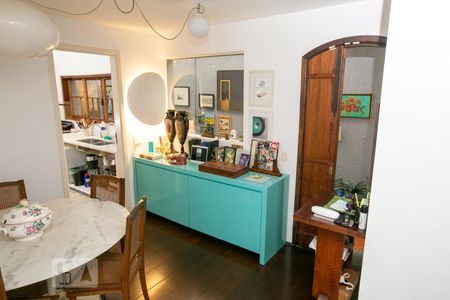 Casa à venda com 190m², 3 quartos e 2 vagasCozinha