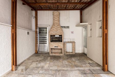 Apartamento à venda com 74m², 2 quartos e 1 vagaChurrasqueira