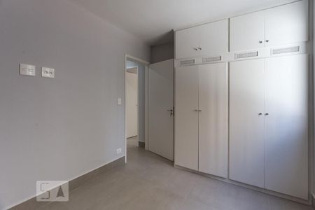 Apartamento à venda com 74m², 2 quartos e 1 vagaQuarto 2