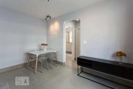 Apartamento à venda com 74m², 2 quartos e 1 vagaSala