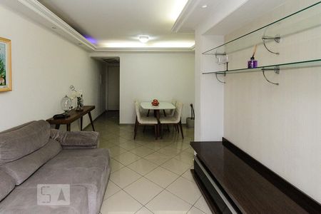 Apartamento para alugar com 70m², 3 quartos e 2 vagasSala