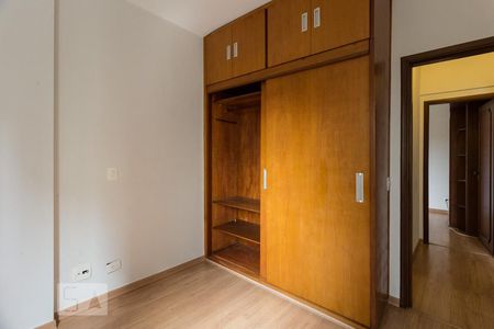 Quarto 1 de apartamento para alugar com 2 quartos, 59m² em Vila Olímpia, São Paulo