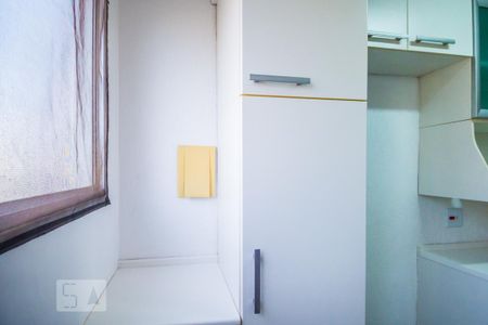 Apartamento para alugar com 66m², 3 quartos e 1 vagaÁrea de Serviço