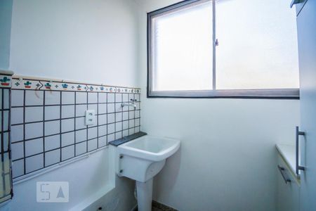 Apartamento para alugar com 66m², 3 quartos e 1 vagaÁrea de Serviço