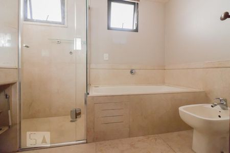 Apartamento à venda com 250m², 4 quartos e 4 vagasSuíte 2