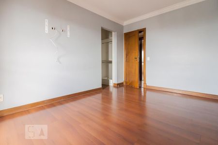 Apartamento à venda com 250m², 4 quartos e 4 vagasQuarto suíte 2