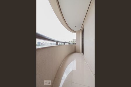 Apartamento à venda com 250m², 4 quartos e 4 vagasVaranda suíte 4