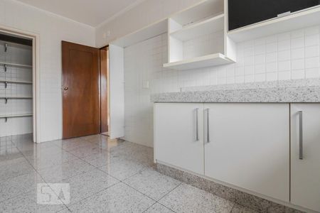 Apartamento à venda com 250m², 4 quartos e 4 vagasCozinha