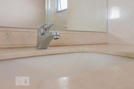 Apartamento à venda com 250m², 4 quartos e 4 vagasSuíte 2