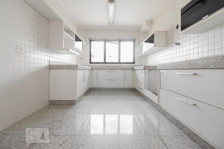 Apartamento à venda com 250m², 4 quartos e 4 vagasCozinha