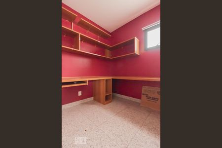 Apartamento à venda com 250m², 4 quartos e 4 vagasQuarto de serviço 1