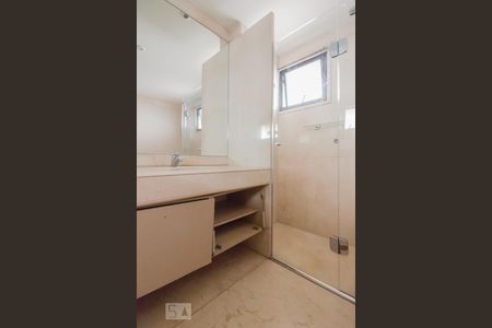 Apartamento à venda com 250m², 4 quartos e 4 vagasSuíte 2