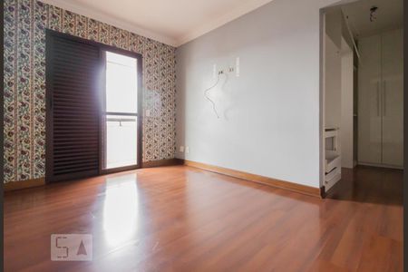 Apartamento à venda com 250m², 4 quartos e 4 vagasQuarto suíte 2