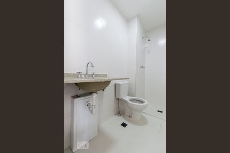 Banheiro de apartamento à venda com 1 quarto, 41m² em Umuarama, Osasco