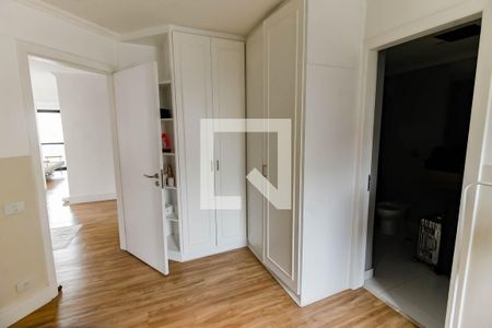 Apartamento à venda com 274m², 3 quartos e 4 vagasSuíte 3 - armários