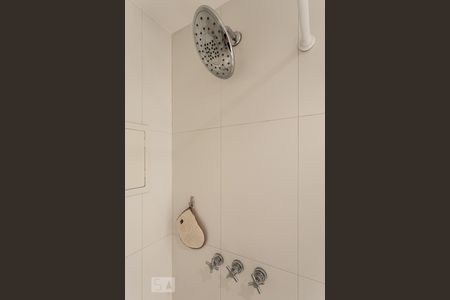 Banheiro de kitnet/studio para alugar com 1 quarto, 50m² em Vila Nova Conceição, São Paulo