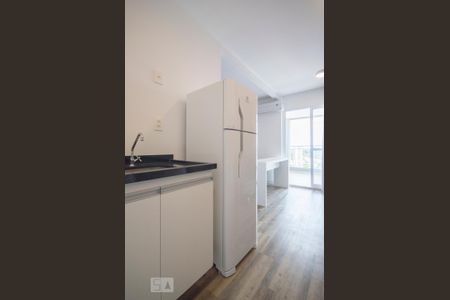 Cozinha de kitnet/studio para alugar com 1 quarto, 33m² em Chácara Santo Antônio (zona Sul), São Paulo