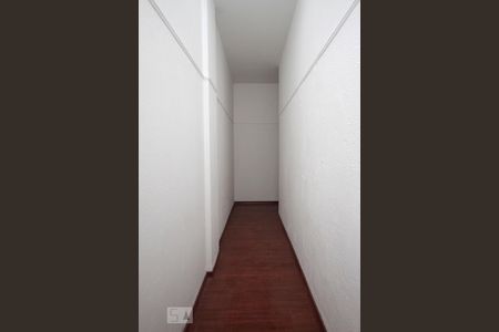 Corredor de apartamento para alugar com 2 quartos, 70m² em República, São Paulo