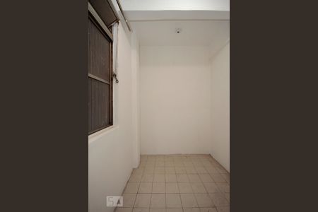 Quarto de Serviço de apartamento para alugar com 2 quartos, 70m² em República, São Paulo