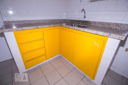 Apartamento para alugar com 72m², 2 quartos e sem vagaCozinha