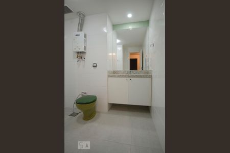 BANHEIRO SOCIAL de apartamento para alugar com 4 quartos, 165m² em Lagoa, Rio de Janeiro