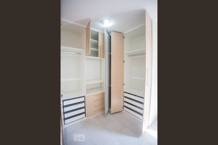 Apartamento à venda com 80m², 2 quartos e 1 vaga Apartamento à venda com 80m², 2 quartos e 1 vagaSuíte