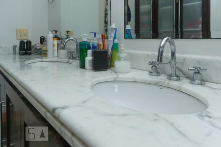 Apartamento à venda com 127m², 3 quartos e 2 vagasDetalhe do Banheiro da Suíte