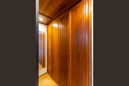 Apartamento à venda com 47m², 1 quarto e 1 vagaQuarto da suíte - Armários