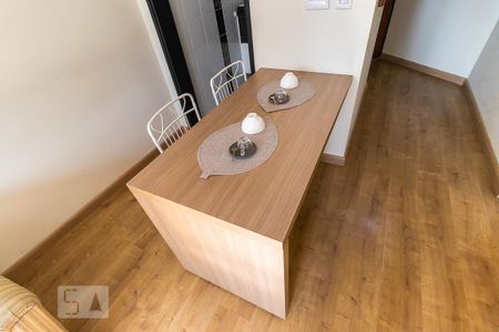 Sala - Mesa e cadeiras de apartamento à venda com 1 quarto, 47m² em Centro, Campinas